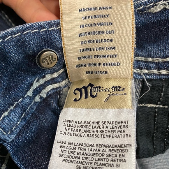 MISS ME FLUER TOTEM STONEWOOD WASH CAPRIS FROM THE BUCKLE in Size 24 - Picture 11 of 12